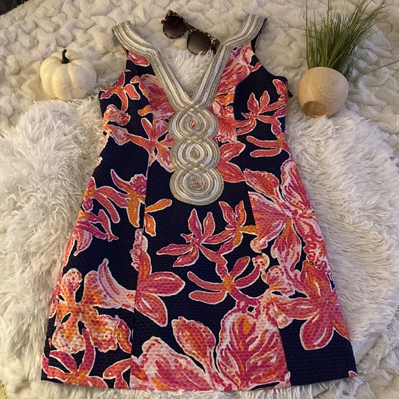 Lilly Pulitzer Dresses & Skirts - Lilly Pulitzer sz 0 sleeveless v-neck gold silver metallic navy pink floral